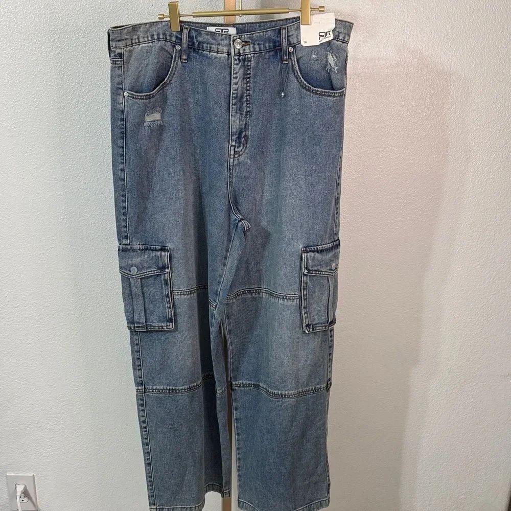 Robert Rodriguez- ultra soft cargo Blue Denim Apparel- Size 14- NWT